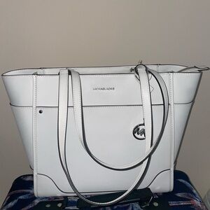 Michael Kors large leather Harrison tote NWT